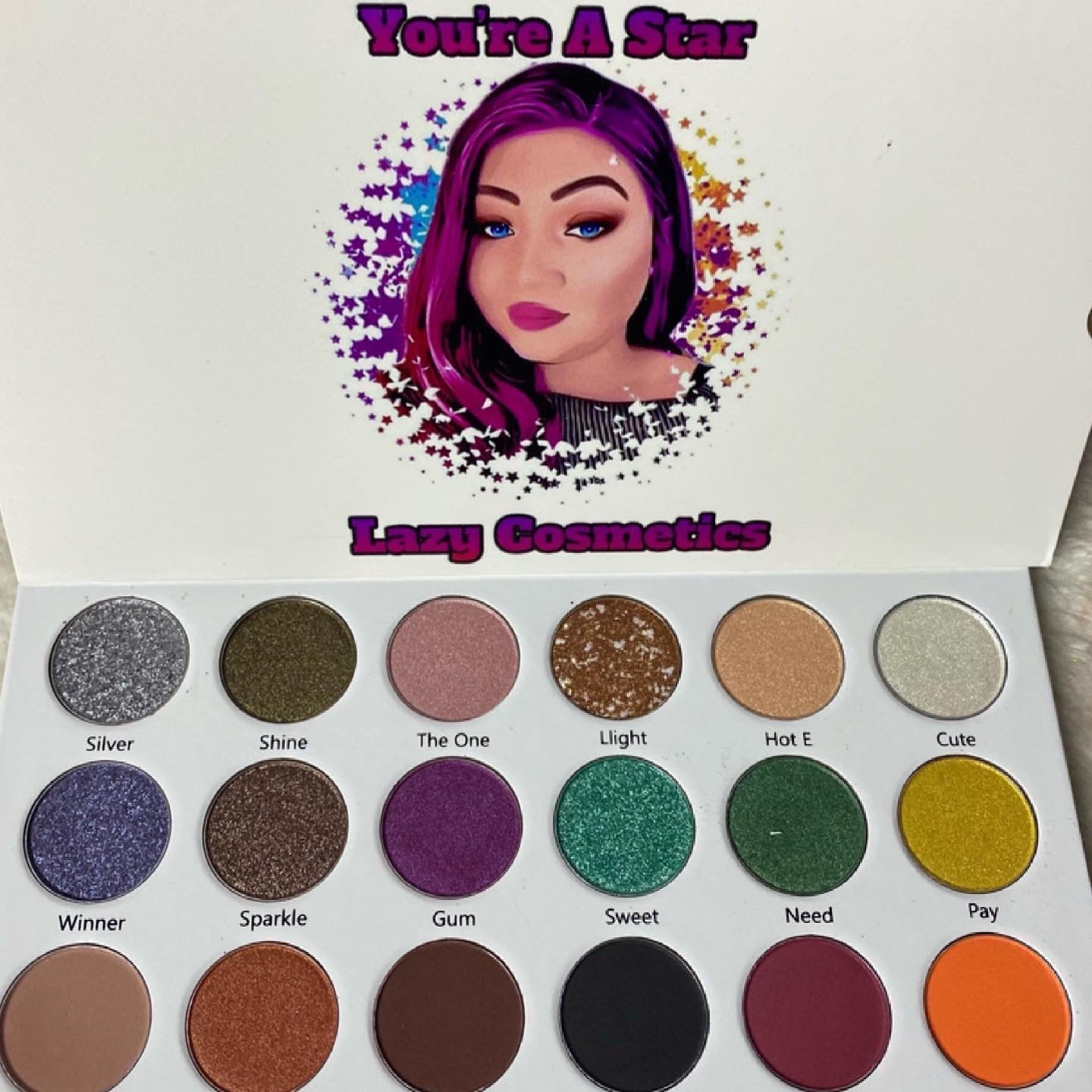 YOU'RE A STAR 18 EYESHADOW PALETTE